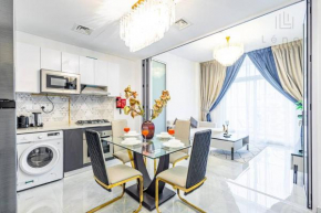 Elegant 1BR with Outdoor Cinema & Clinic